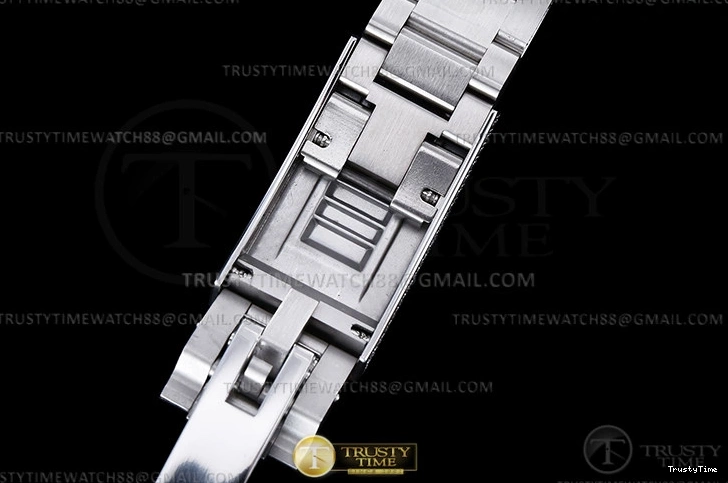 0703 ROLSUB0477B – Submariner 904 Dia Dia Dia OTE JVS A Vibrant 1057